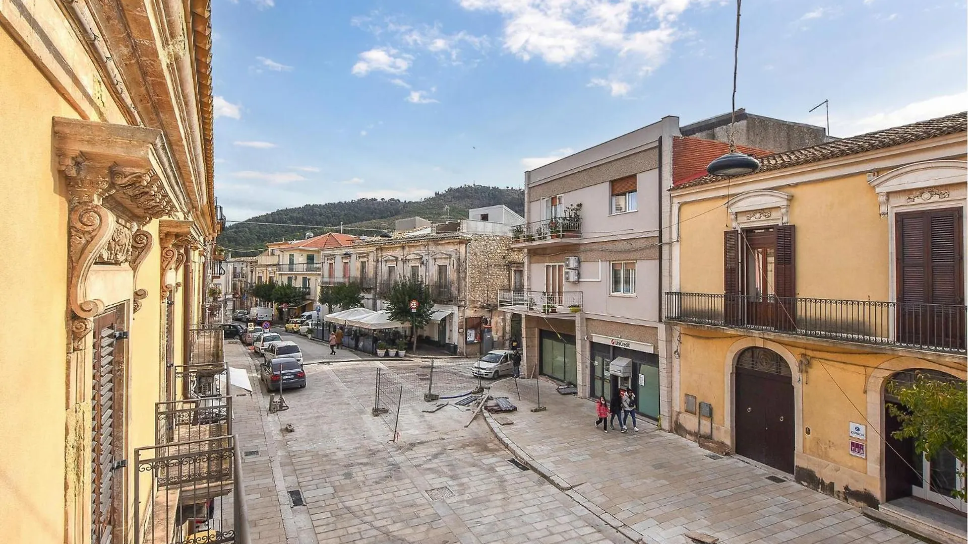 1 Bedroom Gorgeous Apartment In Chiaramonte Gulfi Italy